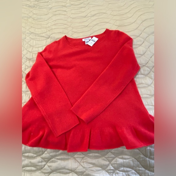 New- Barneys New York Cashmere Sweater with tag - Picture 6 of 14